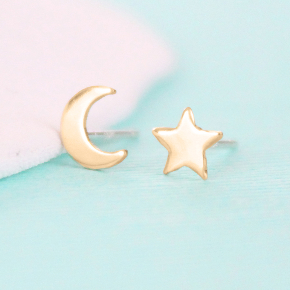 Moon And Star Stud Earrings - Gold